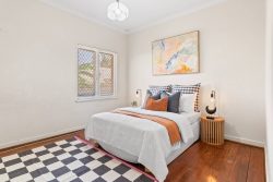 1/5 Coolgardie St St James WA 6102, Australia