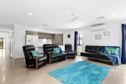 10 Lillee Court, Urangan QLD 4655, Australia