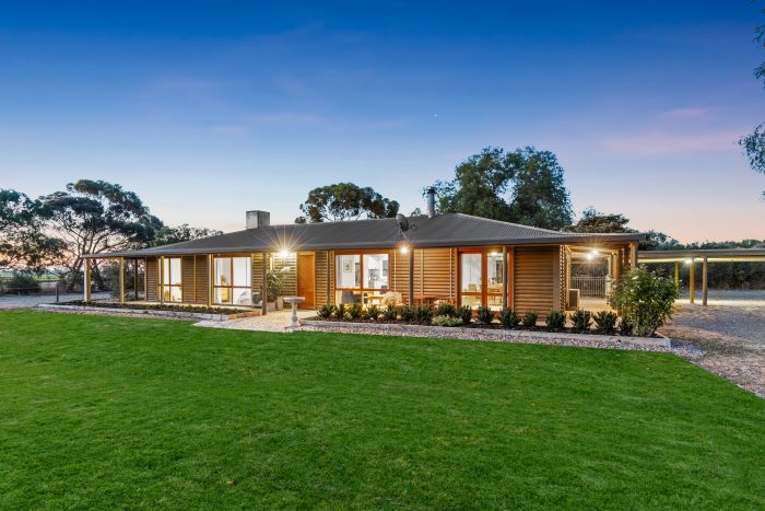 132 Little Rd, Willunga SA 5172, Australia