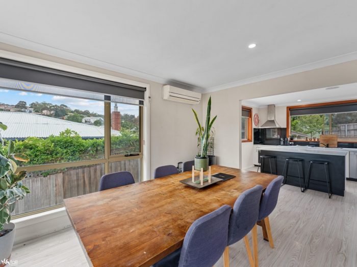 15 Loatta Rd Lindisfarne TAS 7015, Australia