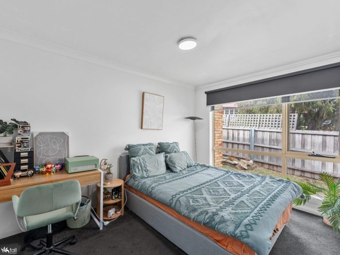 15 Loatta Rd Lindisfarne TAS 7015, Australia
