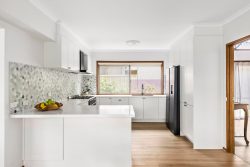 11 Madeline Ct, Avondale Heights VIC 3034, Australia