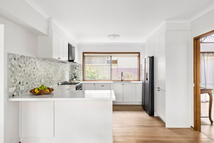 11 Madeline Ct, Avondale Heights VIC 3034, Australia