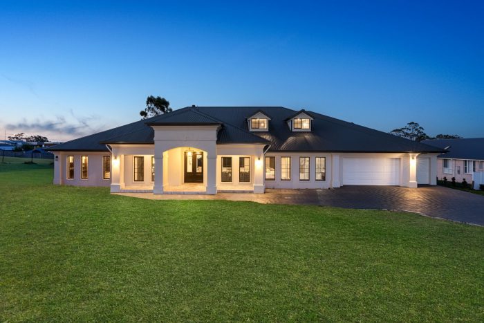 10 Mayfield Pl, Gledswood Hills NSW 2557, Australia