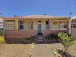 145 Nasmyth St, Young NSW 2594, Australia