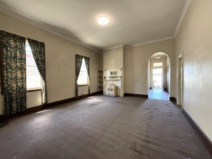 145 Nasmyth St, Young NSW 2594, Australia