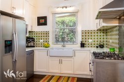 16 Newlands Ave, Lenah Valley TAS 7008, Australia