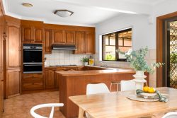 58 Orleans Rd, Avondale Heights VIC 3034, Australia