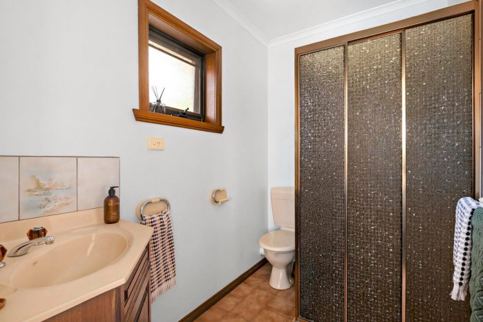 58 Orleans Rd, Avondale Heights VIC 3034, Australia