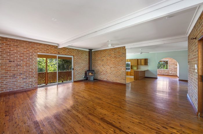 2 Pinaroo Rd, Wamberal NSW 2260, Australia