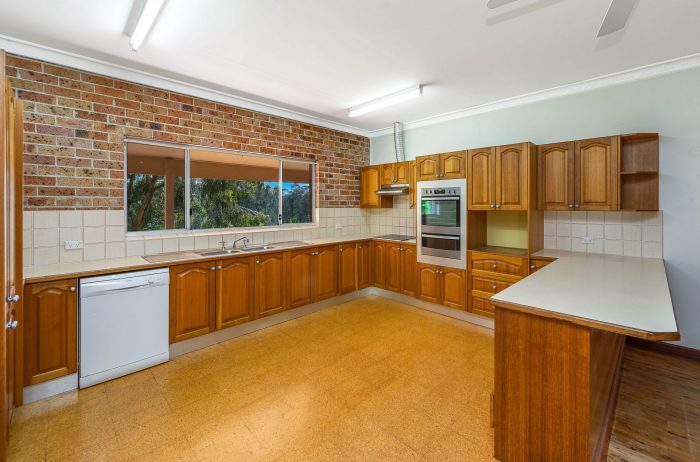 2 Pinaroo Rd, Wamberal NSW 2260, Australia
