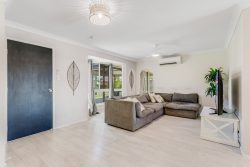 4 Gloria Ct, Deception Bay QLD 4508, Australia