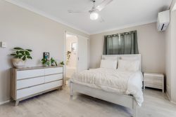 4 Gloria Ct, Deception Bay QLD 4508, Australia