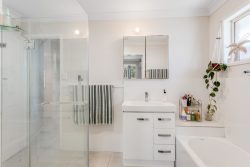 4 Gloria Ct, Deception Bay QLD 4508, Australia