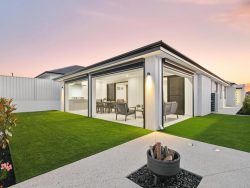 8 Williams Rd, Dianella WA 6059, Australia