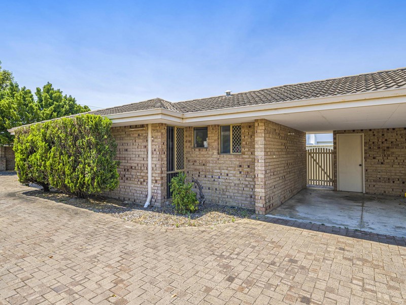 Unit 1/17 Surrey St, Dianella WA 6059, Australia