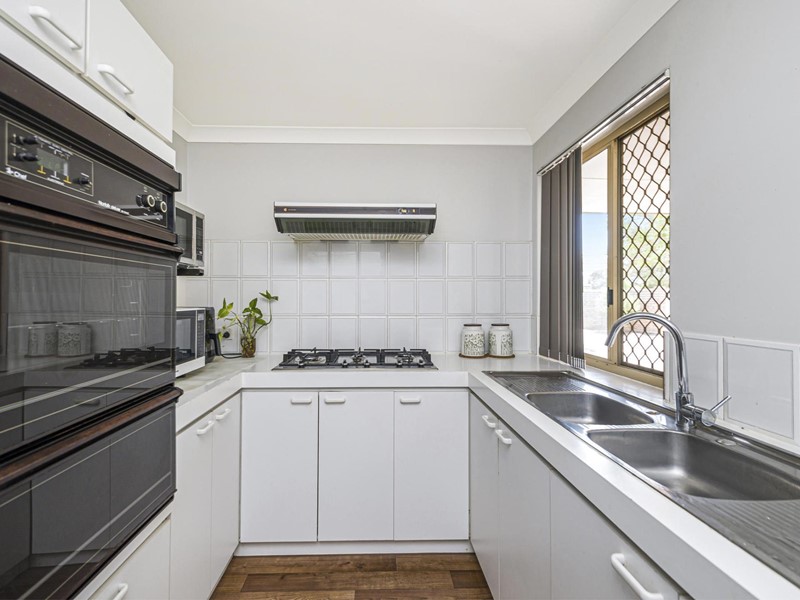 Unit 1/17 Surrey St, Dianella WA 6059, Australia