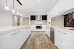 49 Runlet Dr, Point Cook VIC 3030, Australia