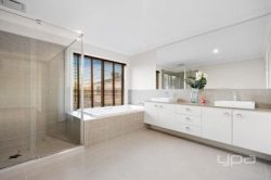 49 Runlet Dr, Point Cook VIC 3030, Australia