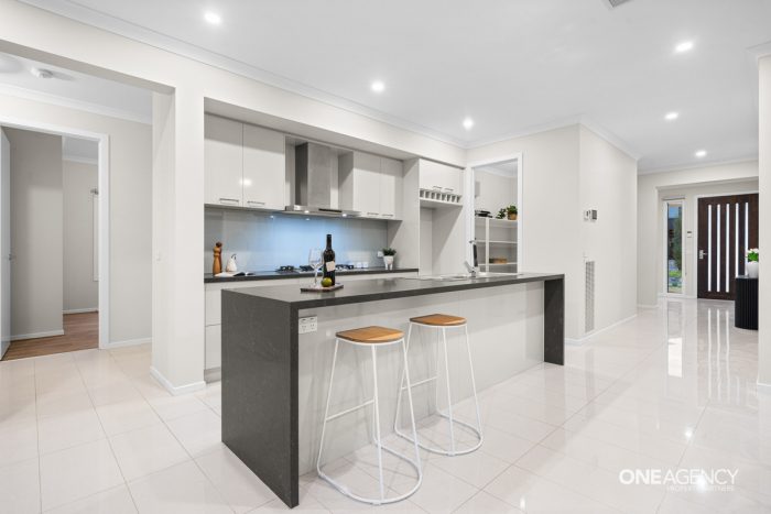 41 Ruthven Way, Mambourin VIC 3024, Australia