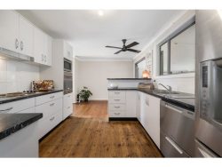 51 Sixth Ave, Toukley NSW 2263, Australia