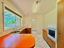 93 Thornhill St, Young NSW 2594, Australia