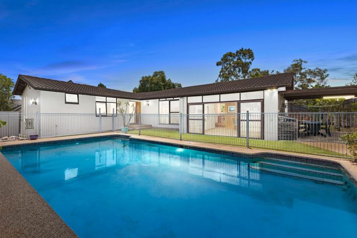 12 Tongarra Pl, Westleigh NSW 2120, Australia