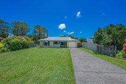 23 Trojan Ct, Proserpine QLD 4800, Australia