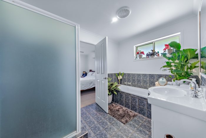23 Trojan Ct, Proserpine QLD 4800, Australia