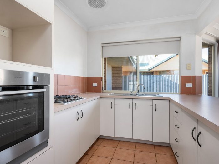 Unit 2/26 Tupper St, Boulder WA 6432, Australia