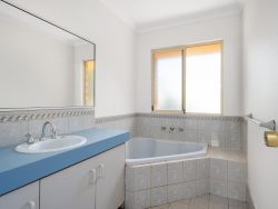 Unit 2/26 Tupper St, Boulder WA 6432, Australia