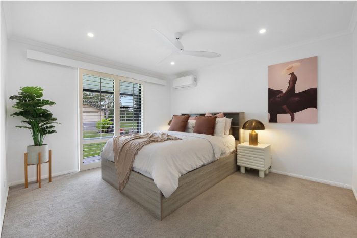 15 Umpara Cres, Mudgeeraba QLD 4213, Australia