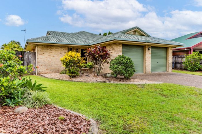 18 Vassallo Dr, Glenella QLD 4740, Australia