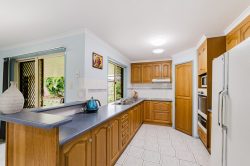 18 Vassallo Dr, Glenella QLD 4740, Australia