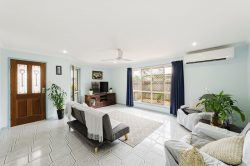 18 Vassallo Dr, Glenella QLD 4740, Australia
