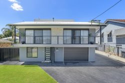 23 Warners Bay Rd, Warners Bay NSW 2282, Australia