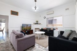 61 Broadford St, Bexley NSW 2207, Australia