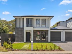 Unit 1/7 Wheatsheaf Rd, Morphett Vale SA 5162, Australia