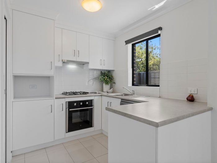 Unit 1/7 Wheatsheaf Rd, Morphett Vale SA 5162, Australia