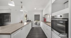 76 Whitsunday Dr, Hoppers Crossing VIC 3029, Australia