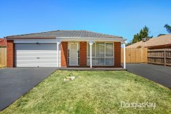 27 Yaralla Cres, Sunshine West VIC 3020, Australia