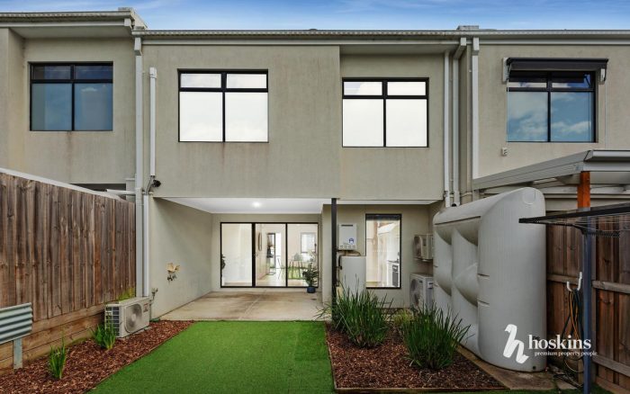 12 Yeoman Ln, Chirnside Park VIC 3116, Australia