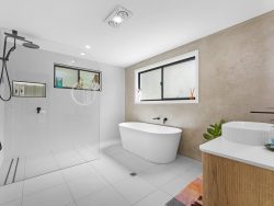 5 Linton Ct, Craignish QLD 4655, Australia