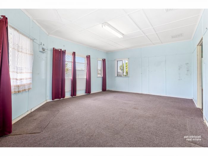 111 Leamington St, Berserker QLD 4701, Australia