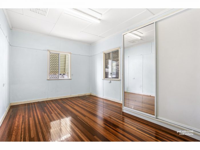 111 Leamington St, Berserker QLD 4701, Australia
