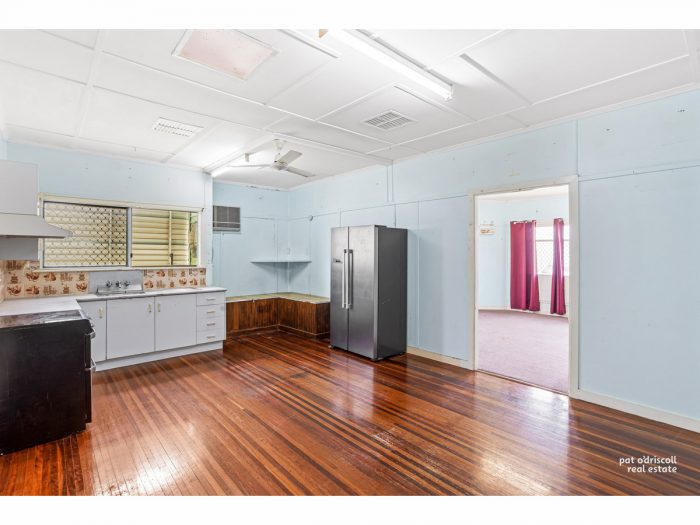 111 Leamington St, Berserker QLD 4701, Australia