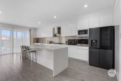 12A Olive Cres, Peakhurst NSW 2210, Australia