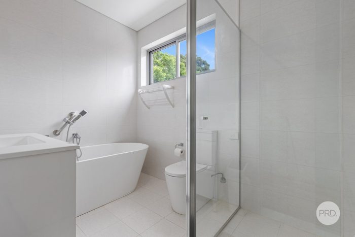 12A Olive Cres, Peakhurst NSW 2210, Australia