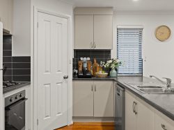 18 Angle Rd, Seaford Meadows SA 5169, Australia