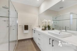 Unit 4/70 Bemboka Rd, Croydon Hills VIC 3136, Australia